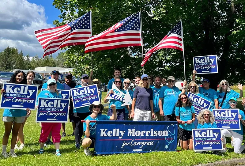 Kelly Morrison and volunteers